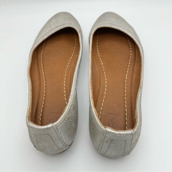 FRYE Silver Carson Ballet Flats Slip On Comfort size 7M - Picture 4 of 9